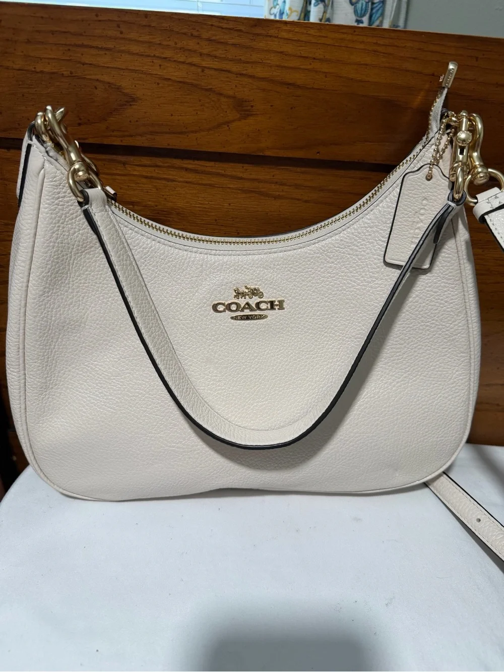 Coach Teri Hobo Bag In Signature Canvas CJ517/CV935/CAL52/CV940 long strap